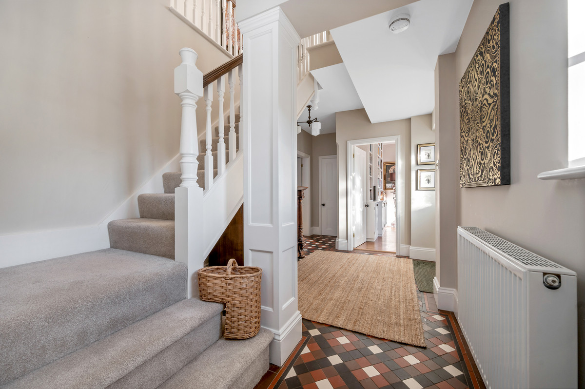 4 bedroom detached house for sale 0