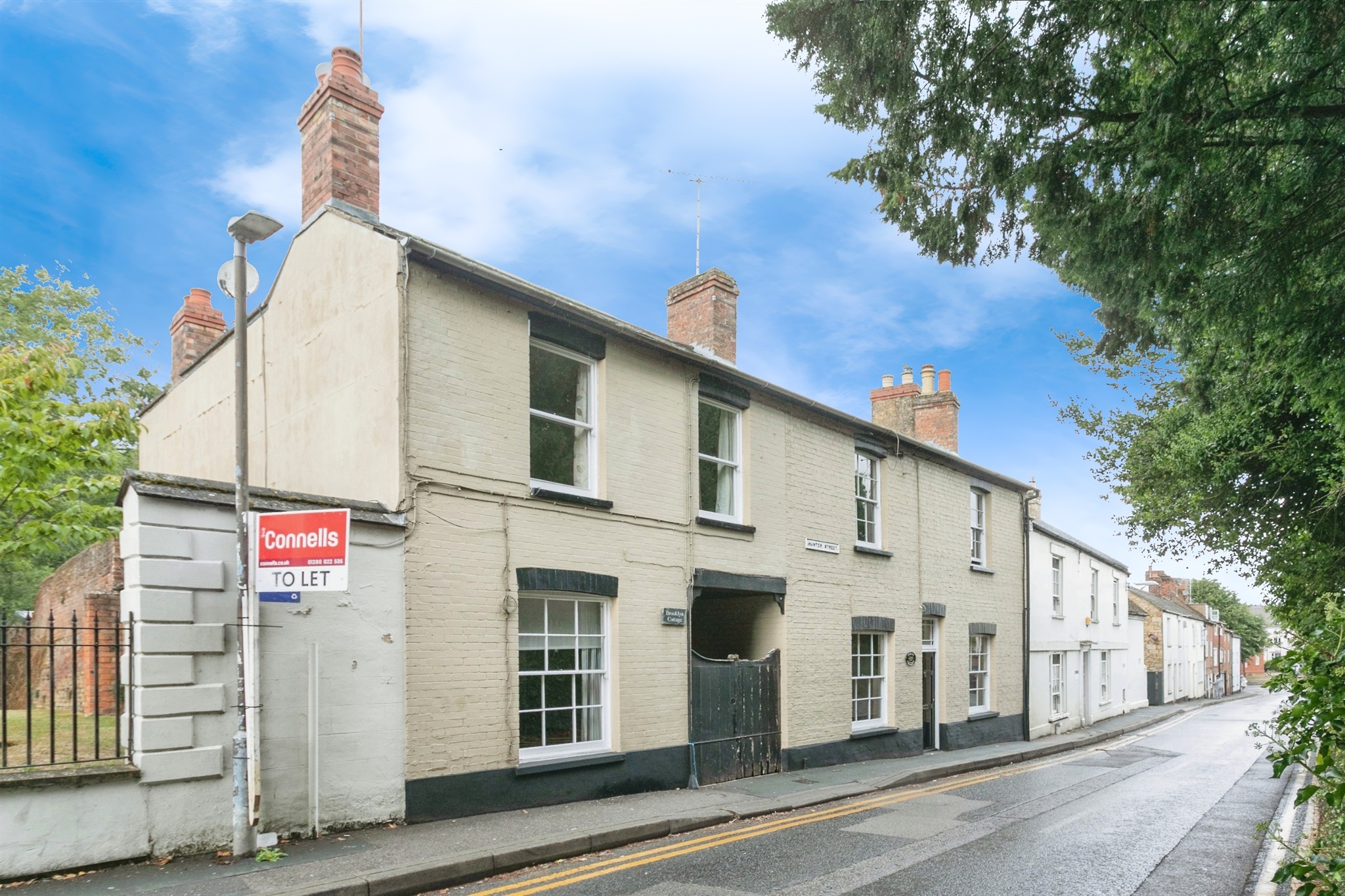 3-bed house on Brooklyn Cottage, Hunter Street, Buckingham, £360,000
