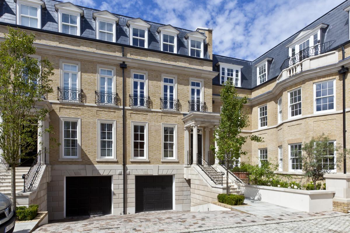 Free property report 6, Charlotte Terrace, Princess Square, Esher, KT10