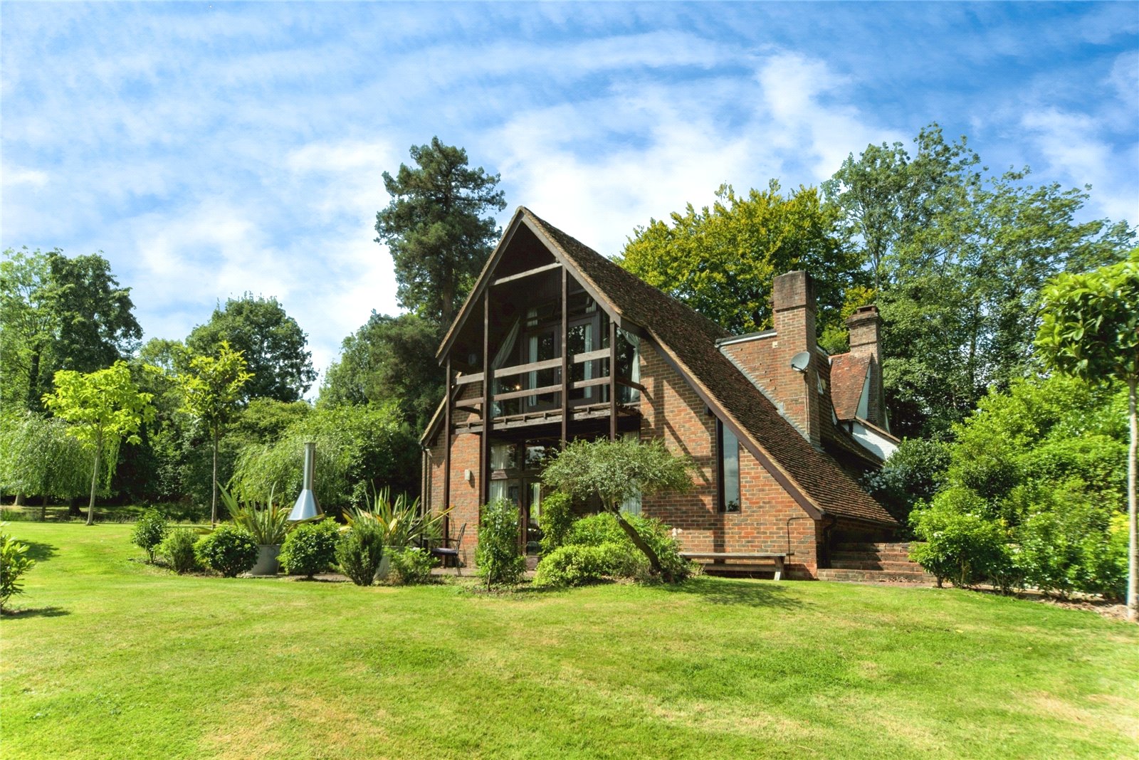 7 bedroom detached house for sale 0