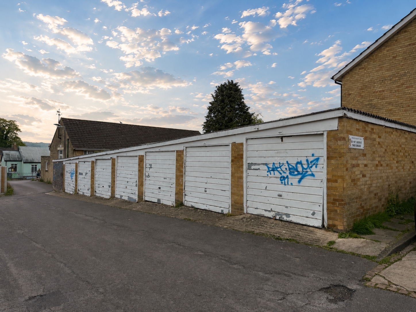 Garages, Mathews Way, Stroud photo 4