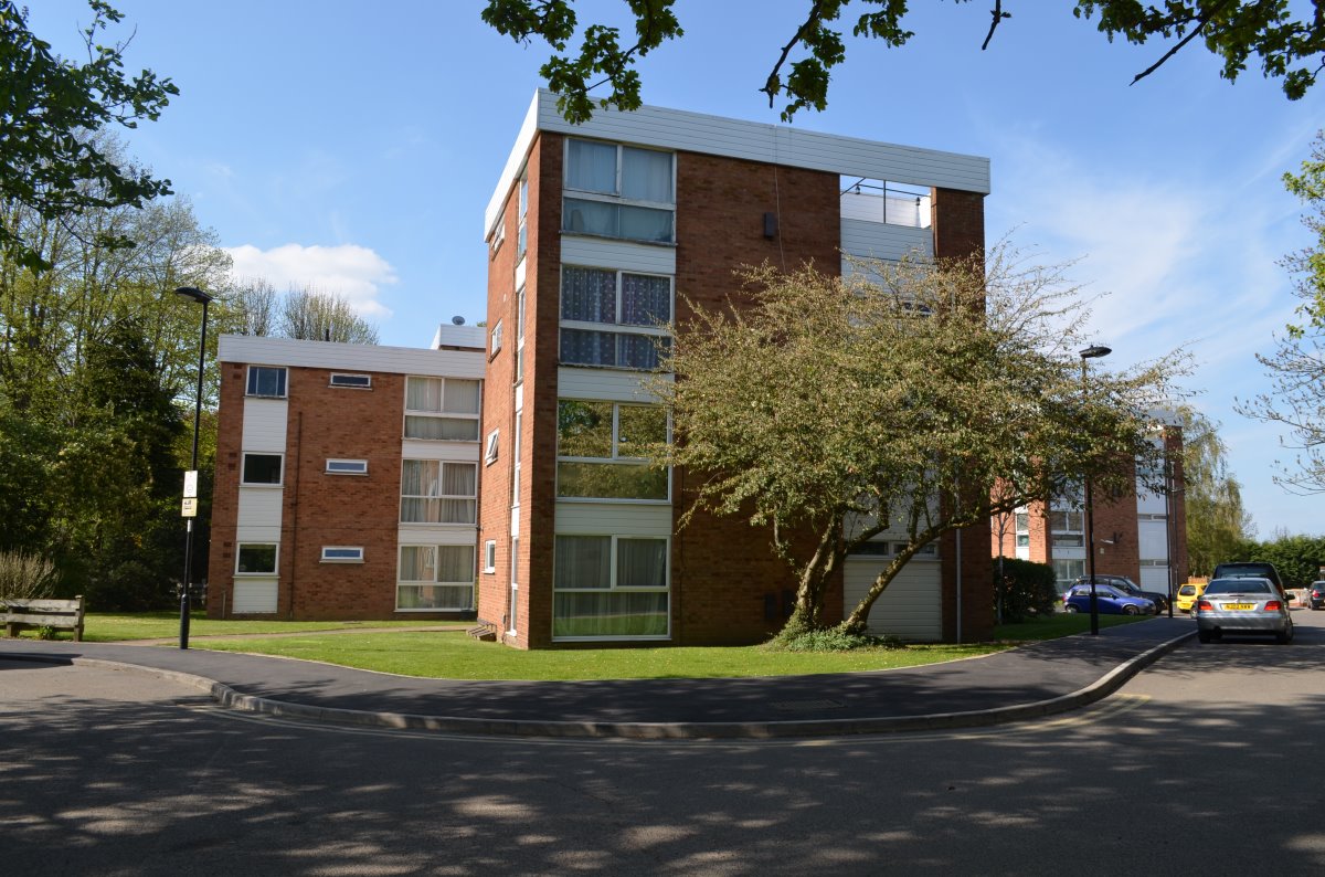 18, Avalon Close, Enfield photo 5