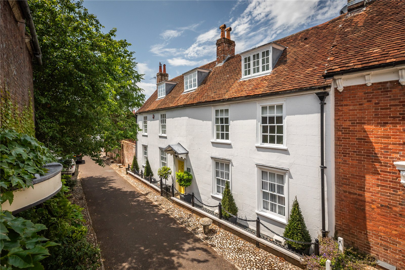6 bedroom semi-detached house for sale 0