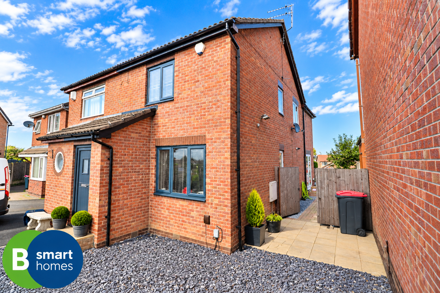 3 bed semi-detached house for sale