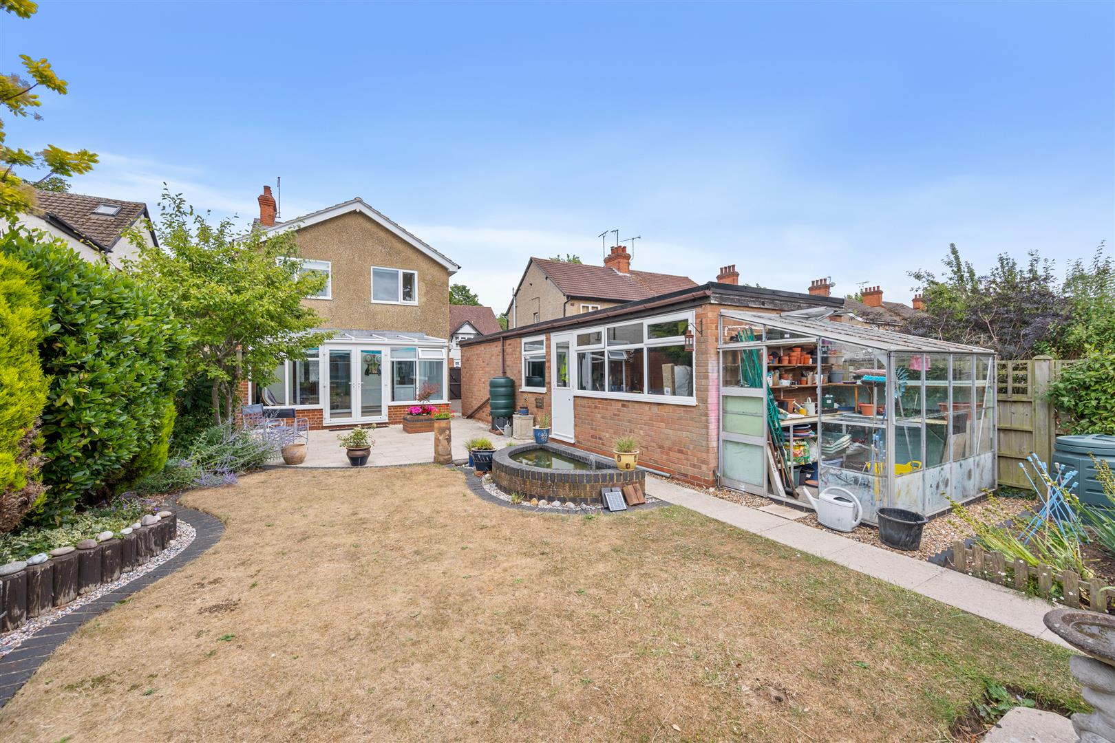 6, Leon Avenue, Milton Keynes photo 4