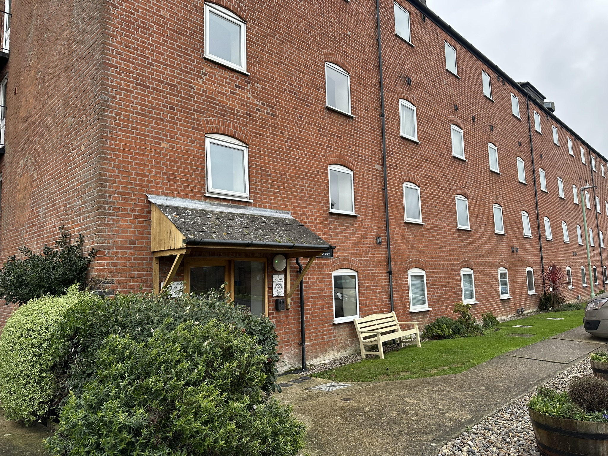 14, Swonnells Court, Lowestoft photo 2