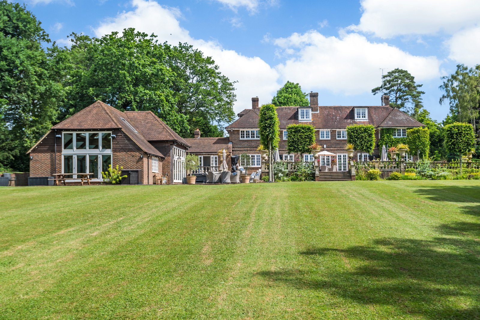 Photos of Slough Green Lane, Warninglid, Haywards Heath, West Sussex ...