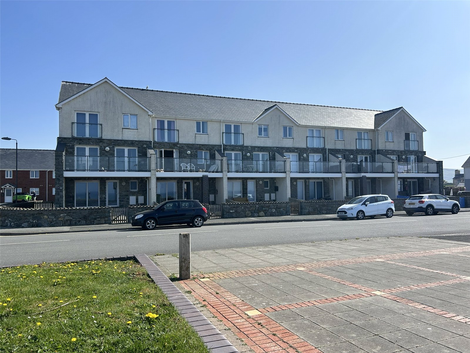 4-bed house on 8 Gwel Y Mor,, Marine Parade, Gwynedd, £345,000