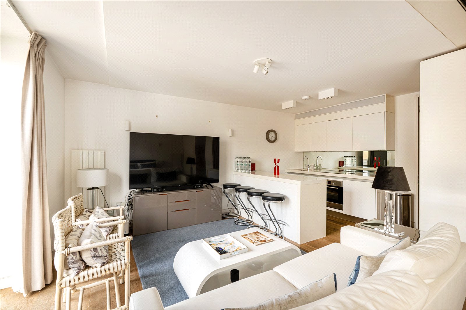 2 bedroom flat for sale 0