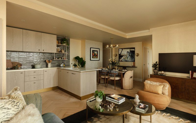 5 bedroom terraced house for sale