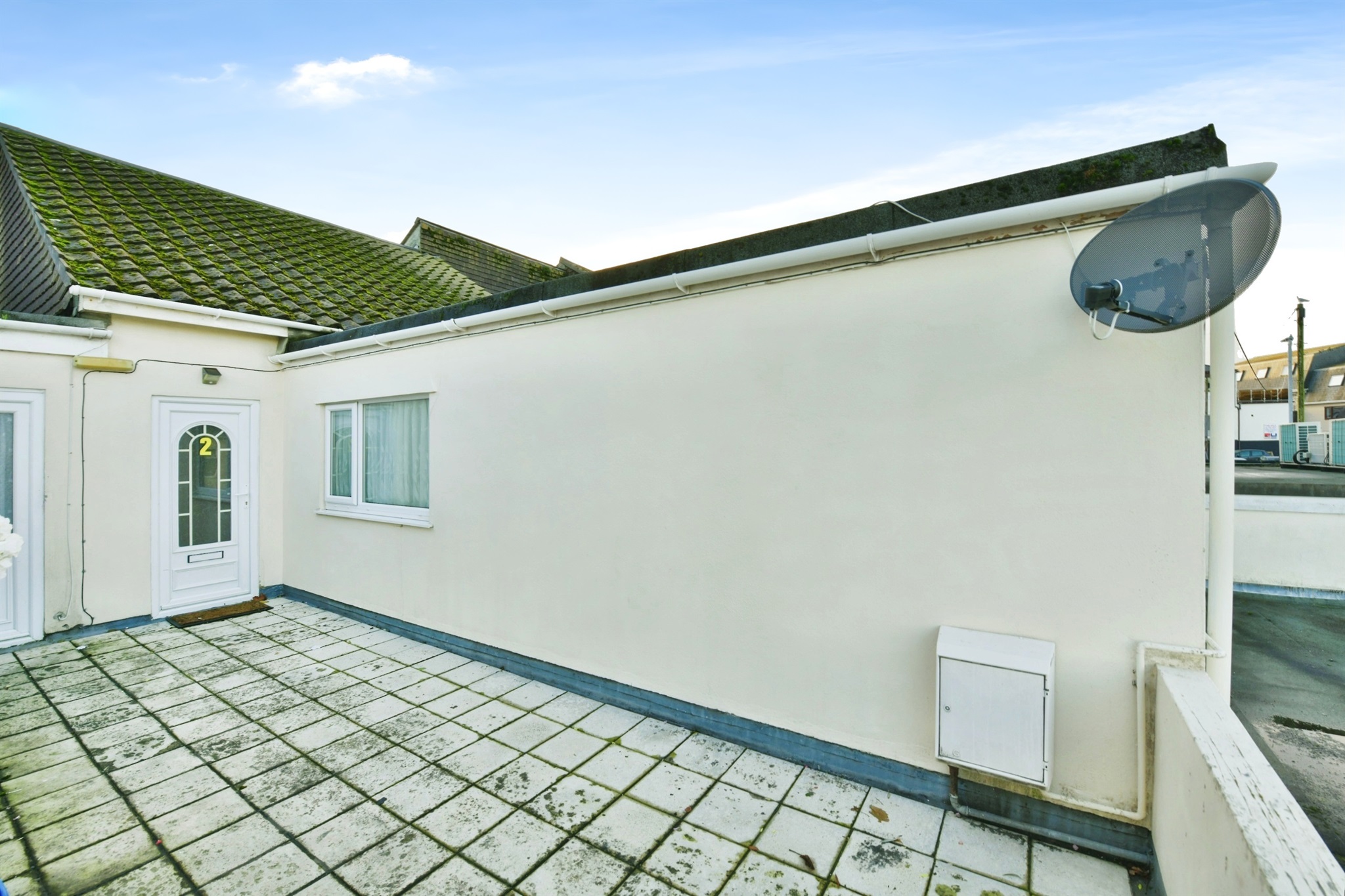 2-bed flat on 2, Tamar Court, Saltash, £160,000