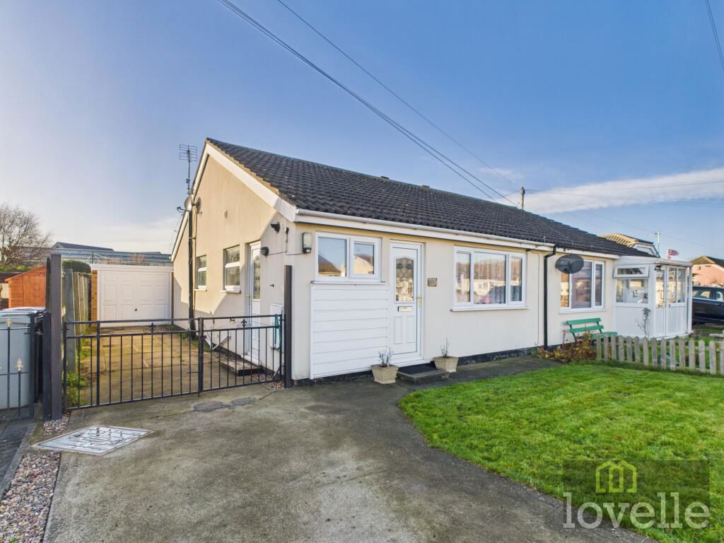 2-bed house on 52, The Strand, Mablethorpe, £110,000