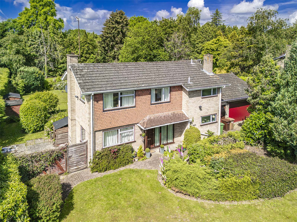 5 bedroom detached house for sale - MillionPlus.com The Luxury Marketplace