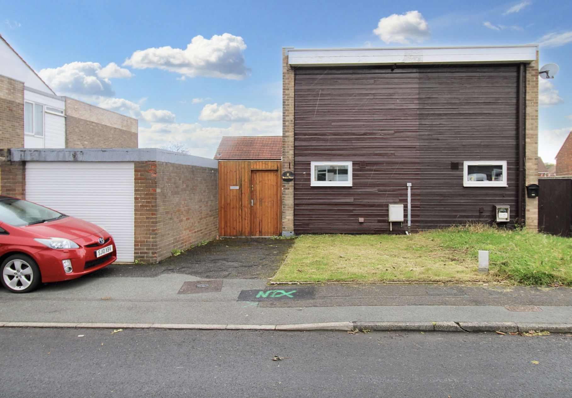 8, Bruce Place, Peterlee photo 2