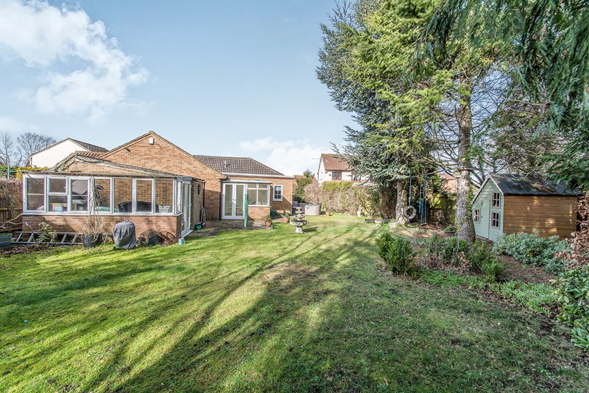 Free property report 28 Setford Road, Lordswood, Chatham, ME5 8LP Chimnie