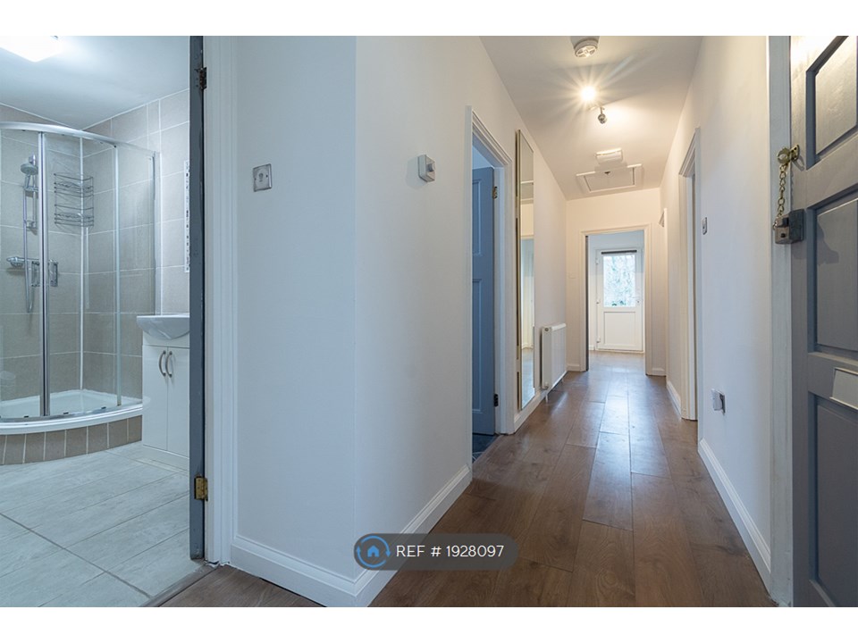 Photos of Hampton Road, Worcester Park KT4 65541796 PrimeLocation