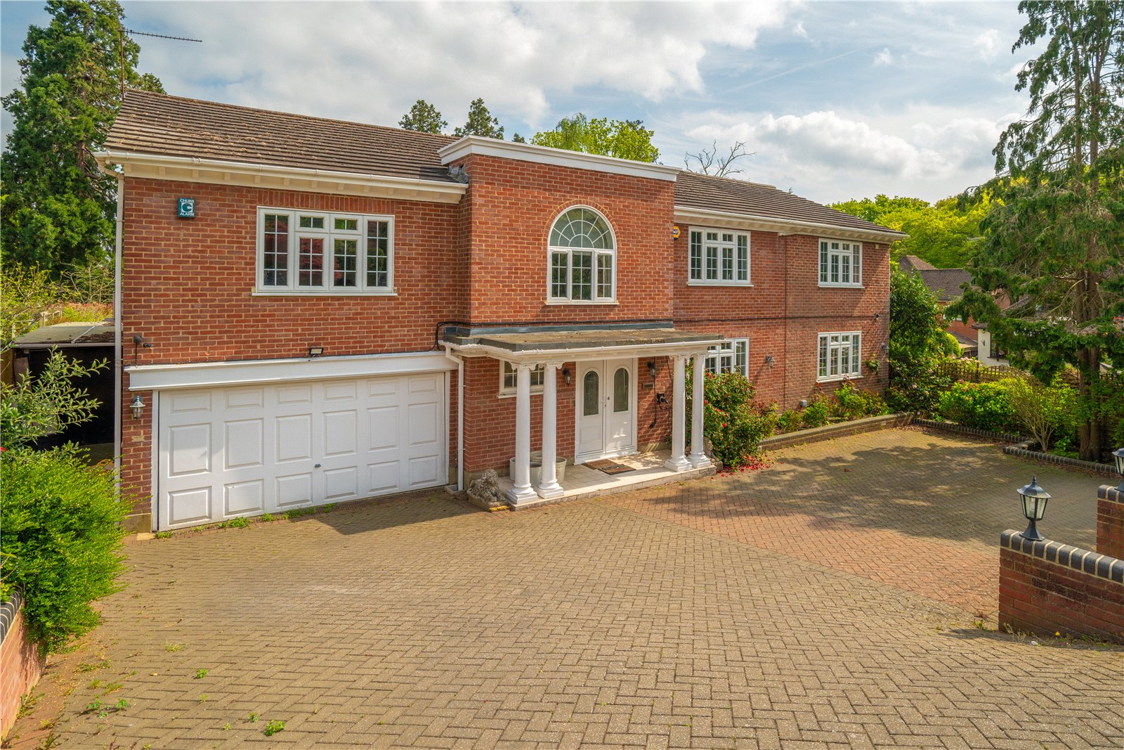 5 bedroom detached house for sale 0