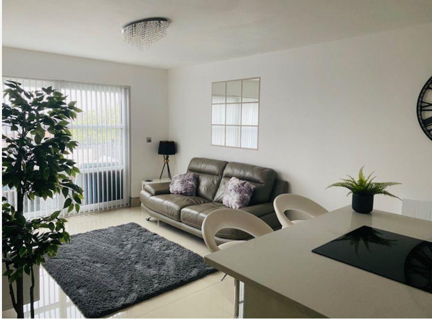 502 The Woodlands, Stamford Street East, Ashton-Under-Lyne photo 3
