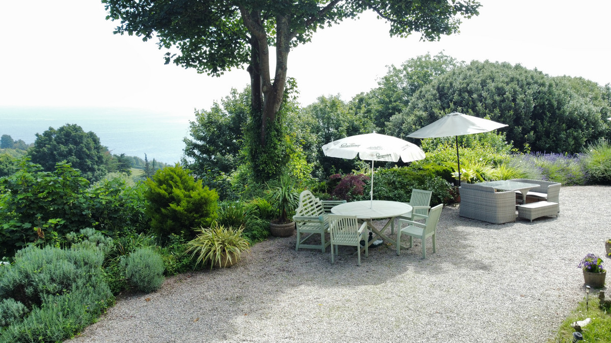 16 bedroom detached house for sale 0