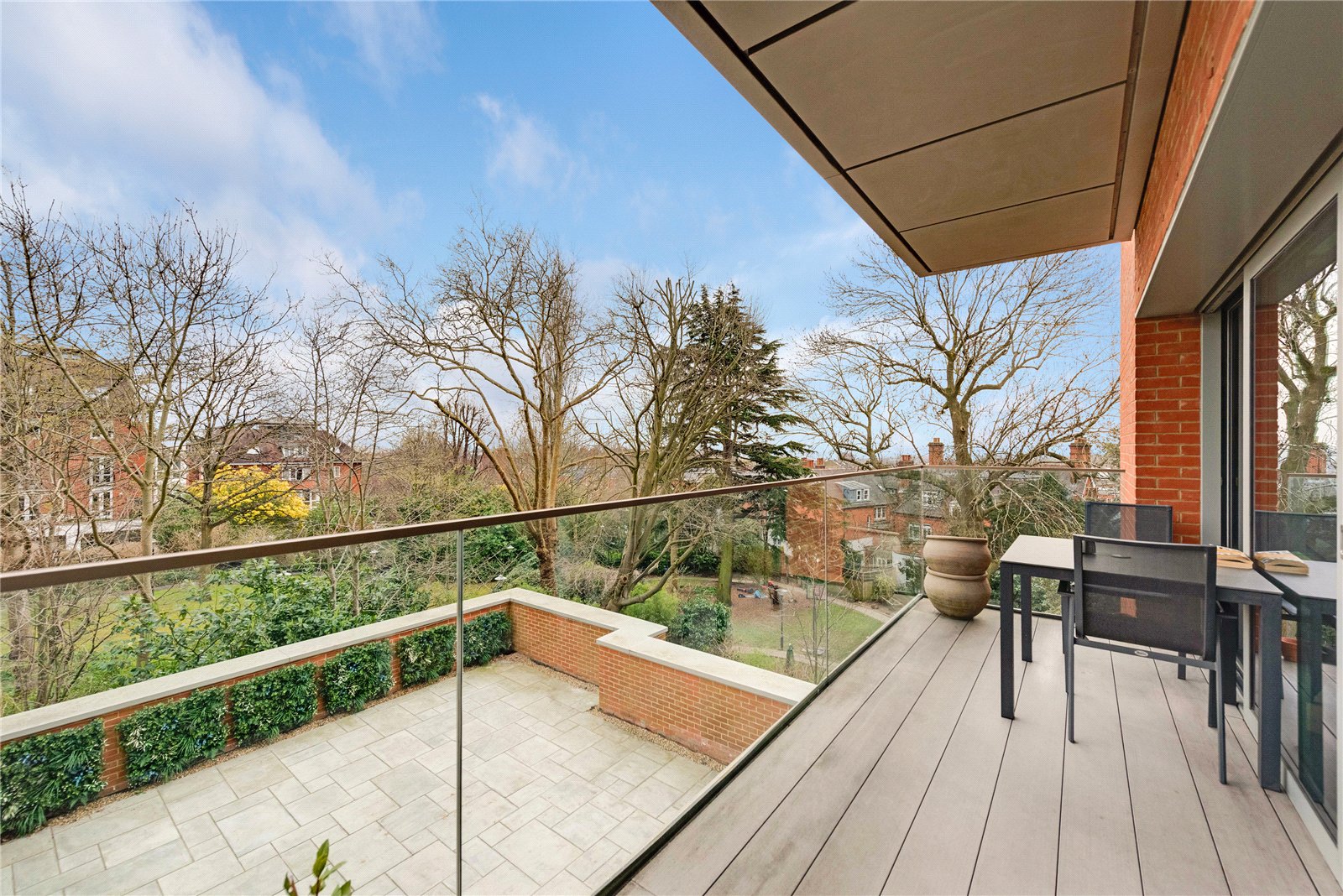 3 bedroom flat for sale 0