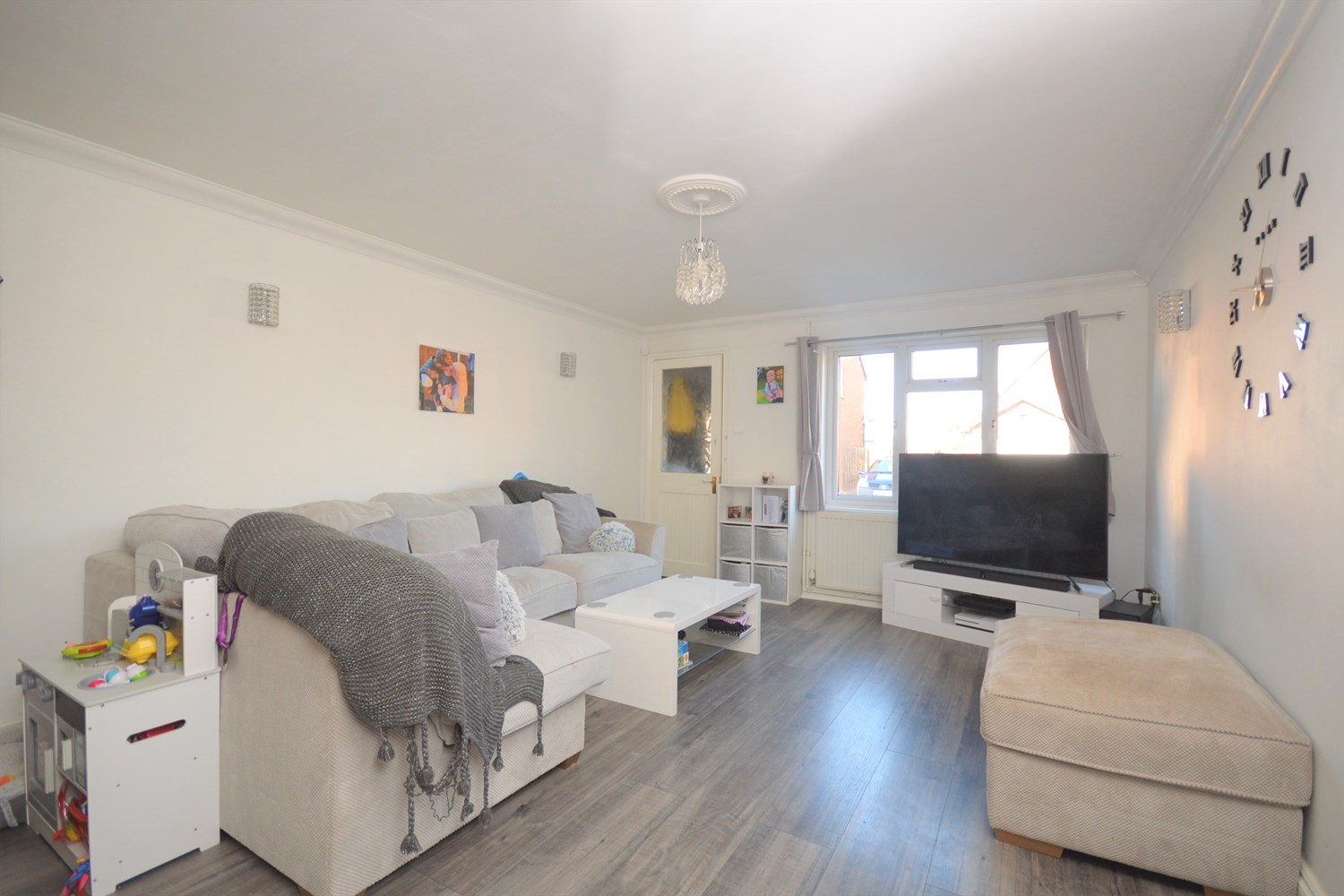 132 Broadway, Silver End, Witham photo 3