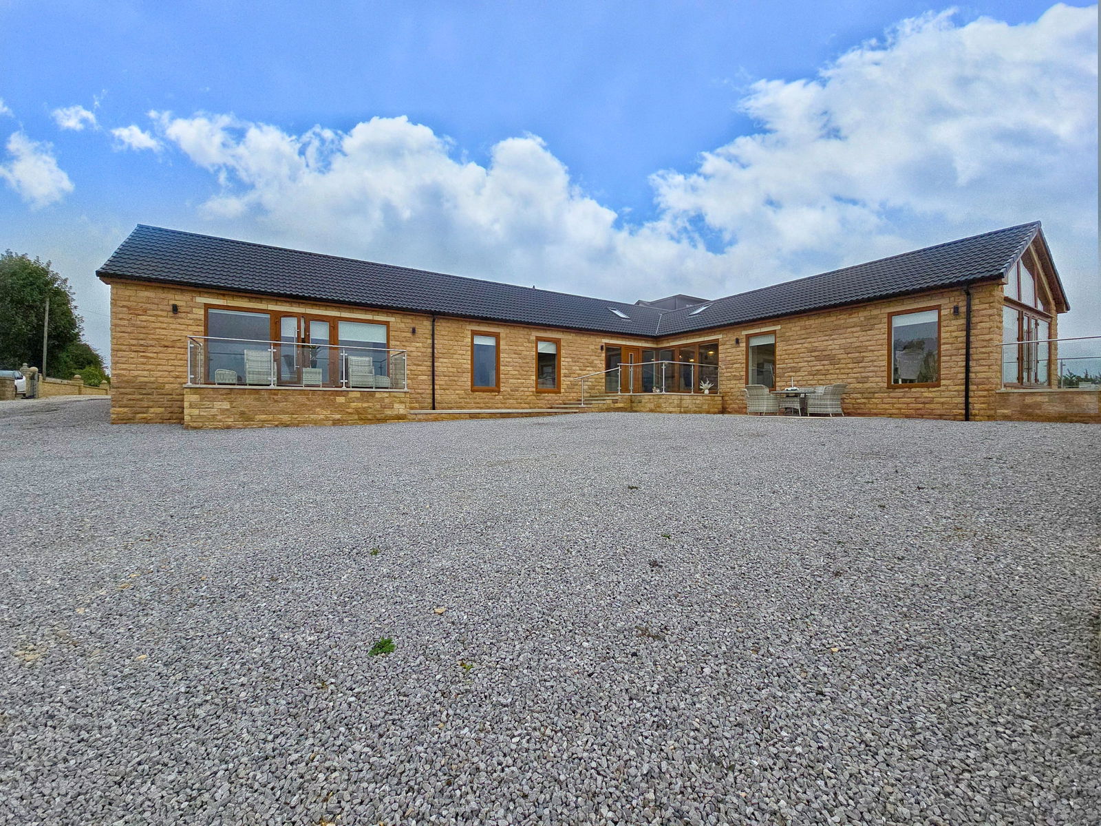 4D, Cliff Lane, Barnsley photo 4