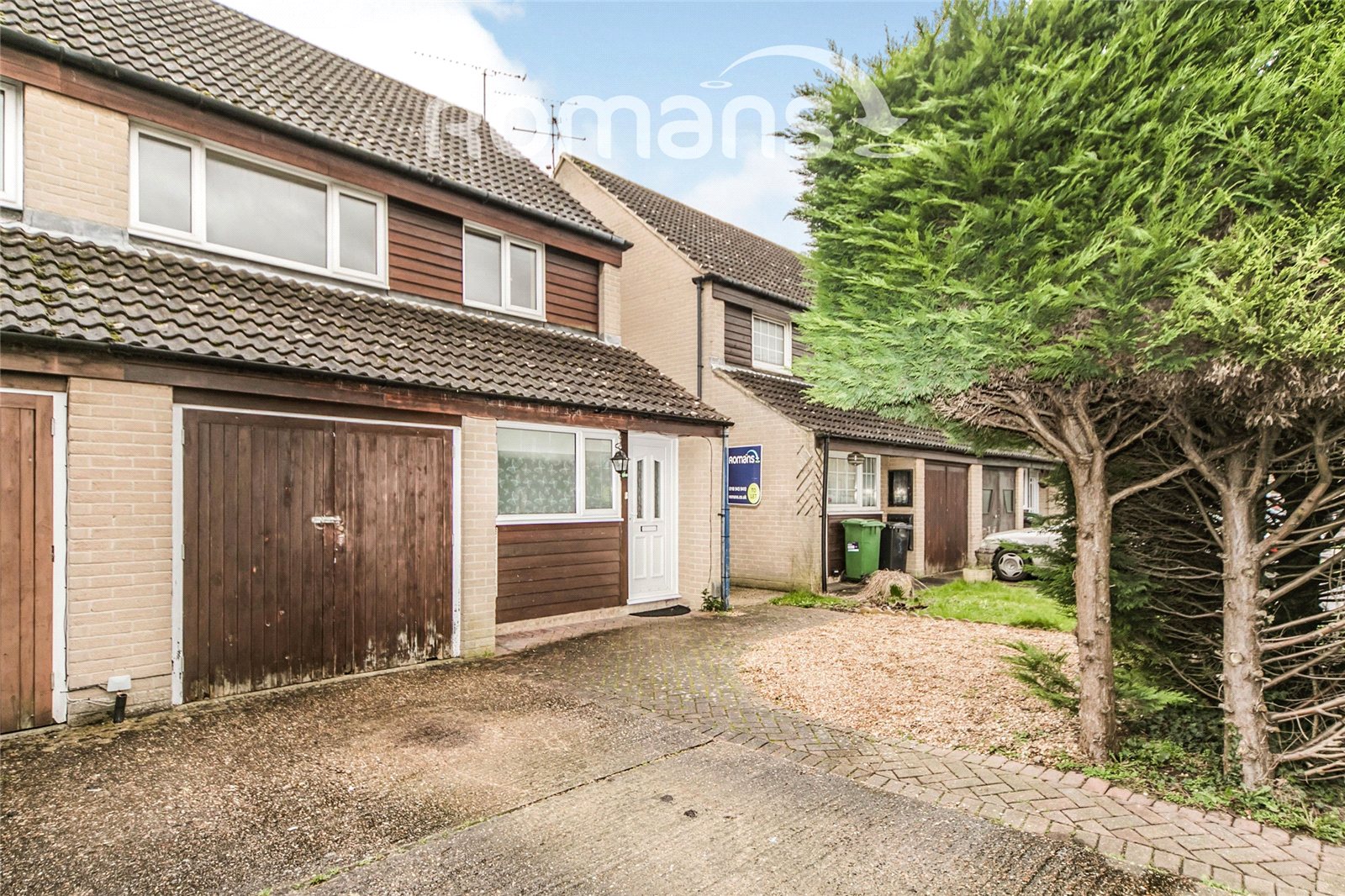 3 bed semi-detached house for sale