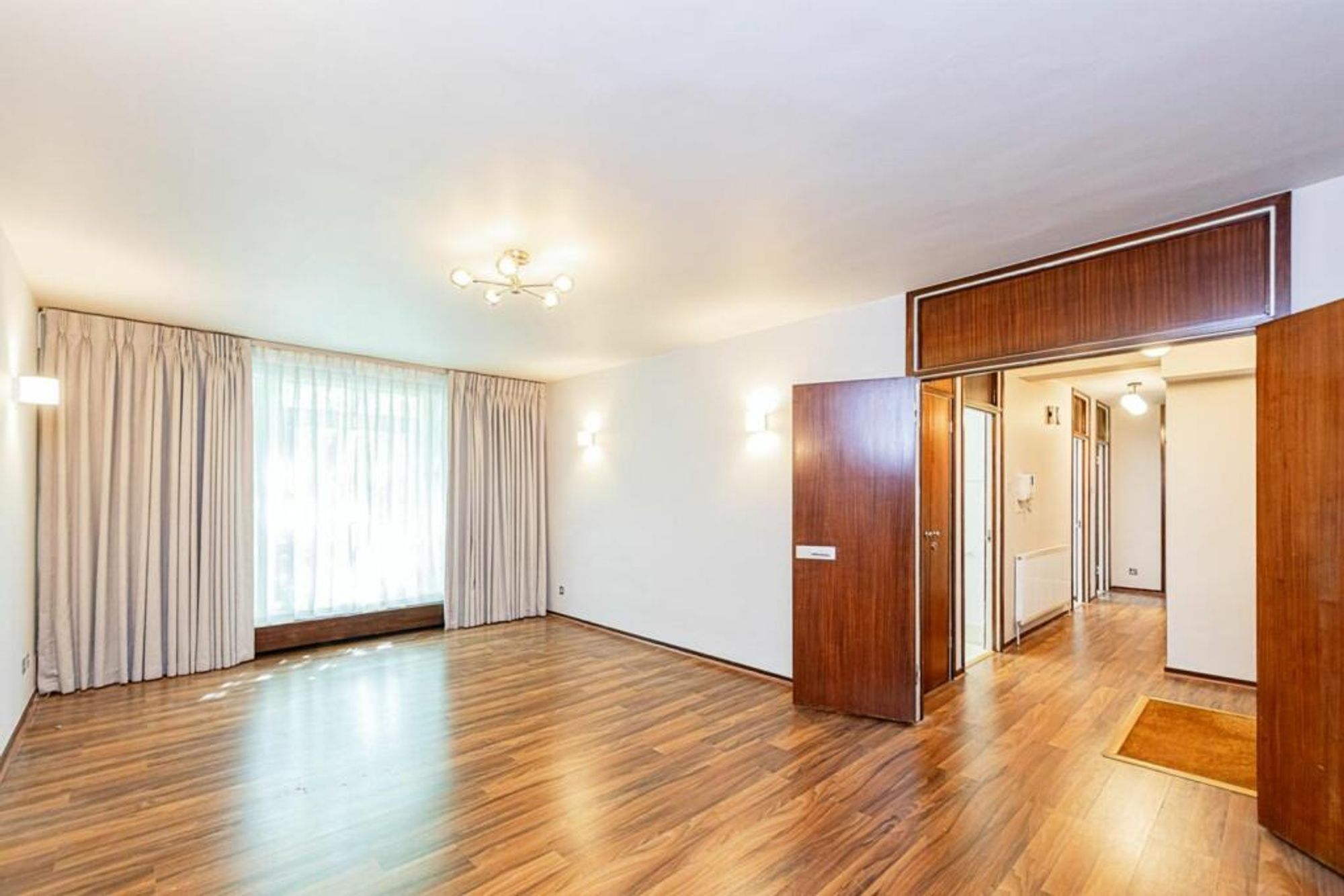 2 bedroom flat for sale 0