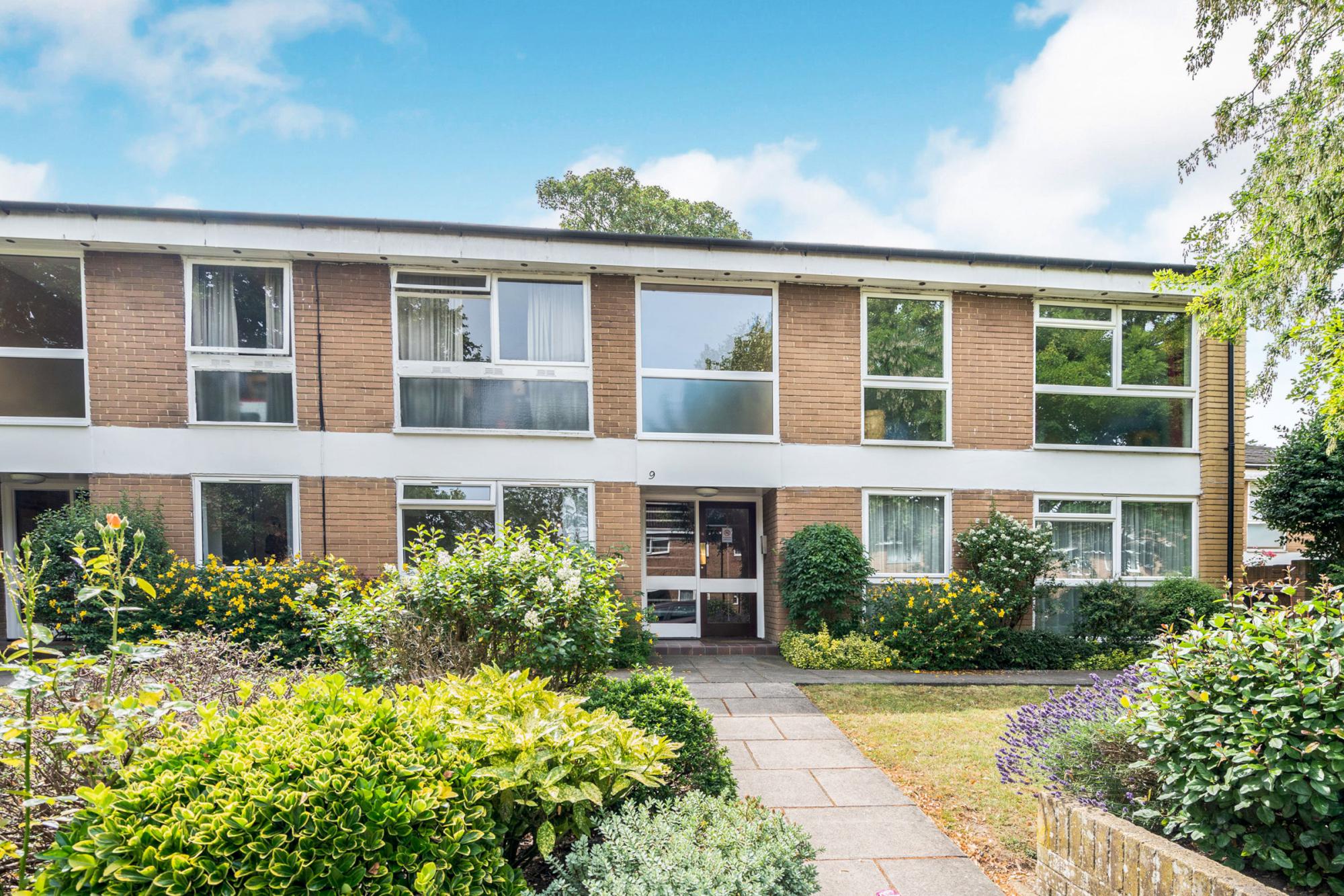 Free property report Flat 4, 9 Brambledown Road, Wallington, SM6 0TG