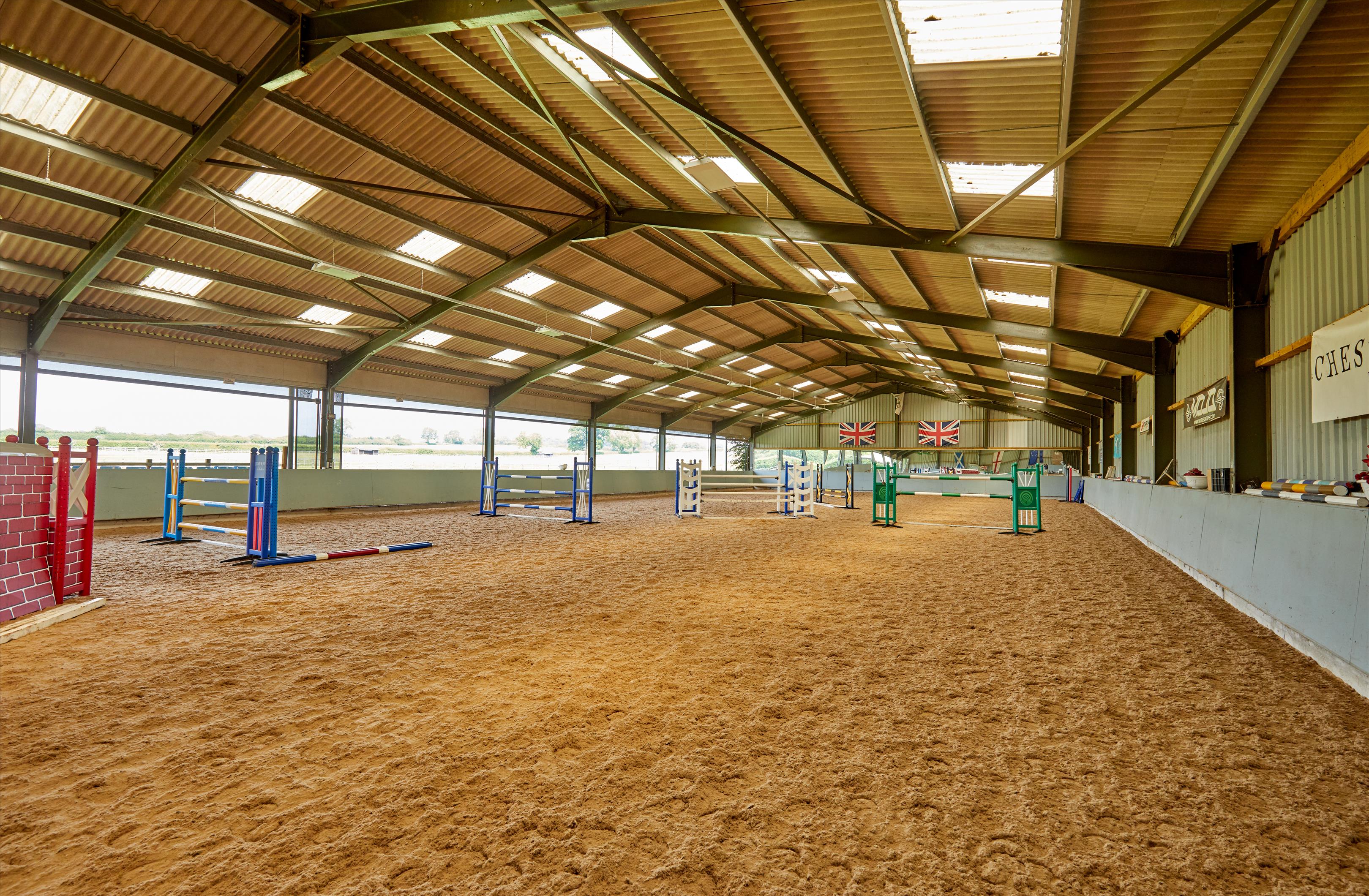 8 bedroom detached house for sale 0