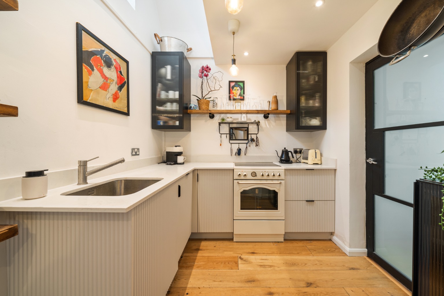 2 bedroom flat for sale 0