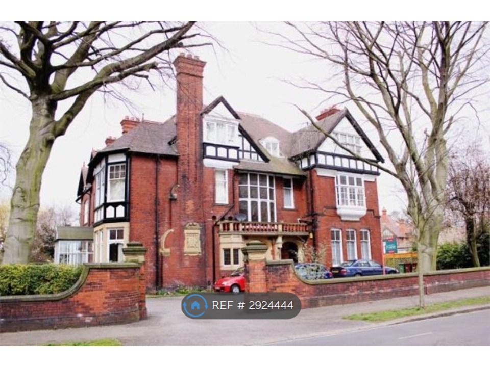 Flat, Blenheim Road, Wakefield photo 2