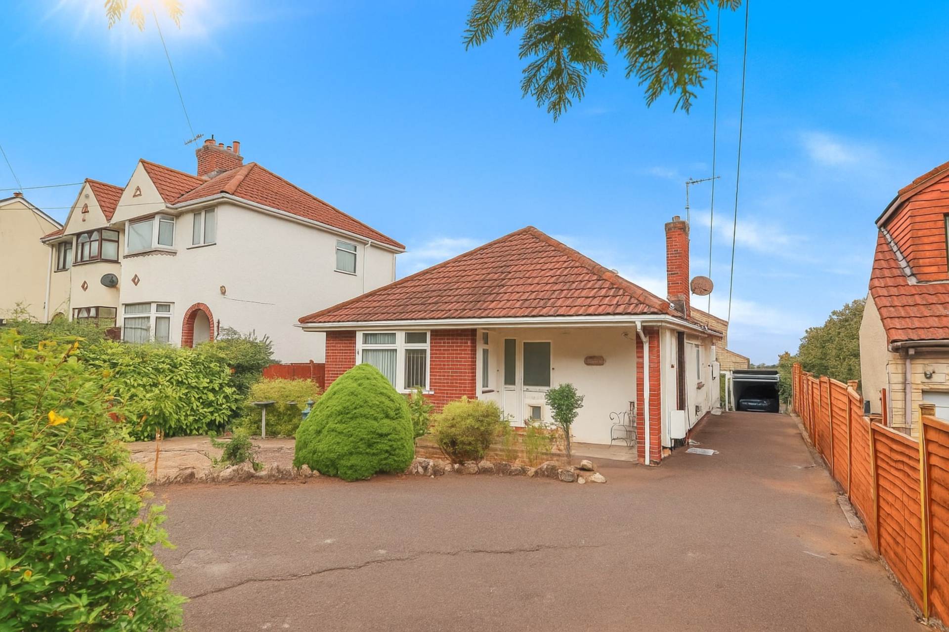 3-bed detached on 45, Oldmixon Road, Weston-super-Mare, £270,000
