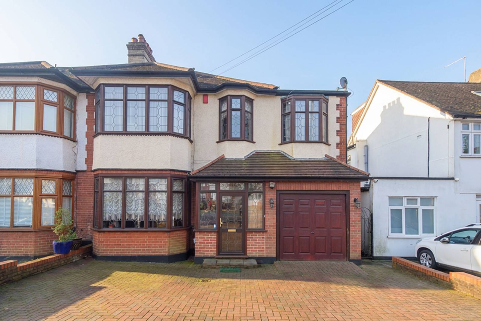 6 bedroom detached house for sale