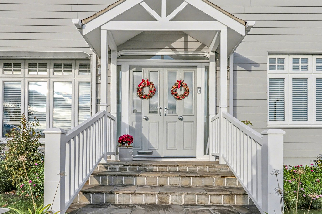 4 bedroom detached house for sale 0