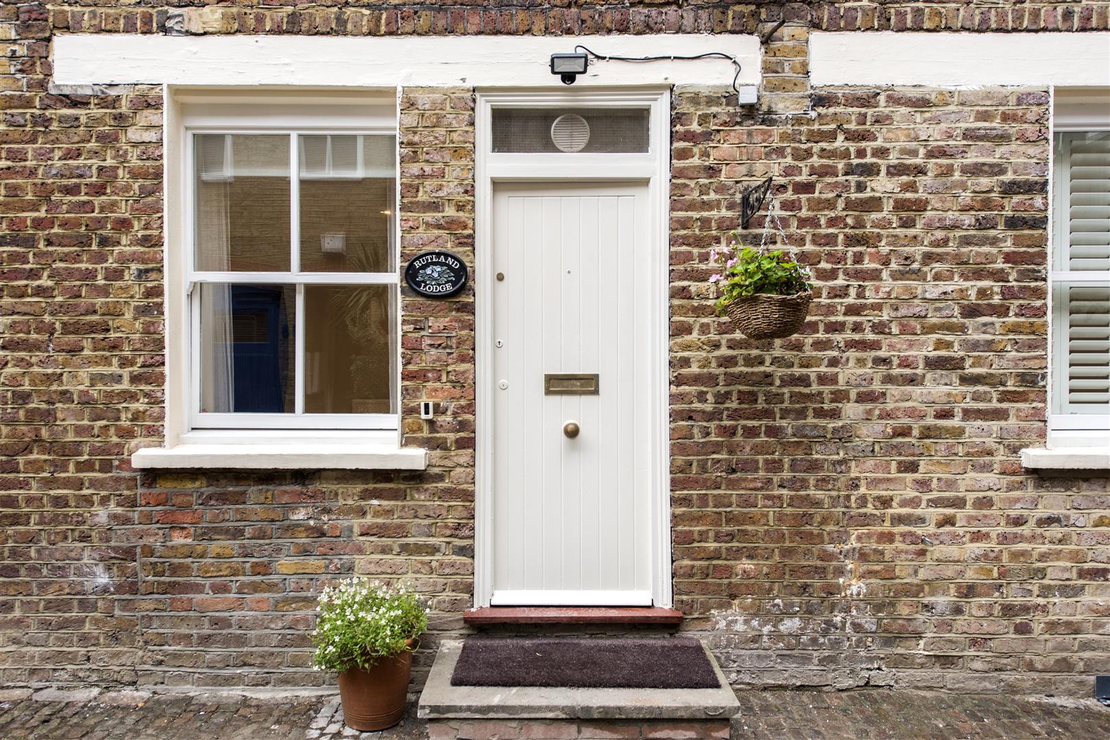 2 bedroom flat for sale 0