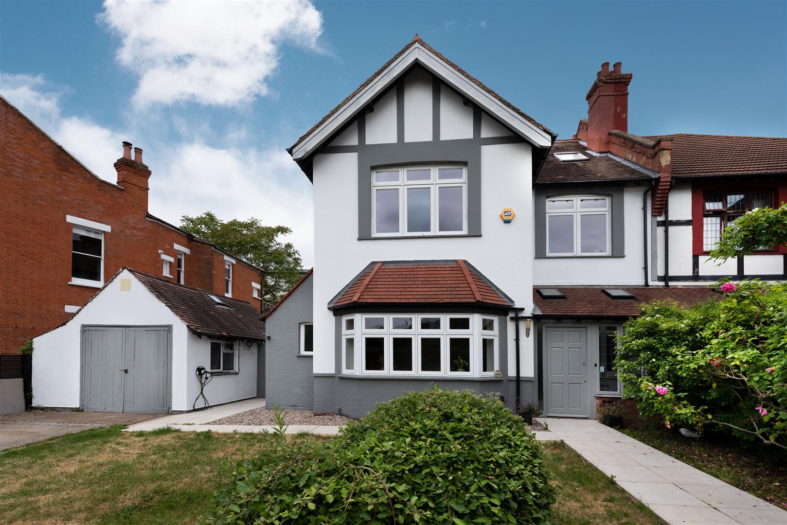6 bedroom property for sale 0