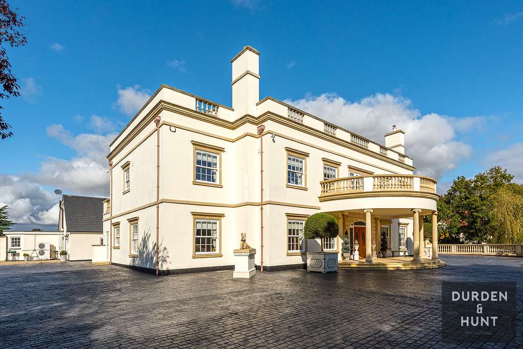 7 bedroom detached house for sale in Colchester Road, Great Totham