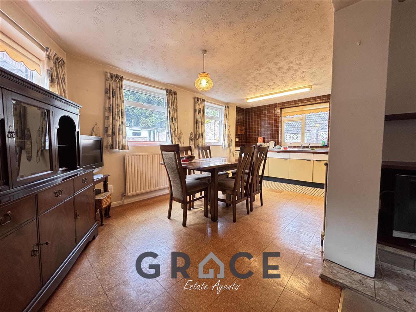 36, Ancaster Road, Ipswich photo 3