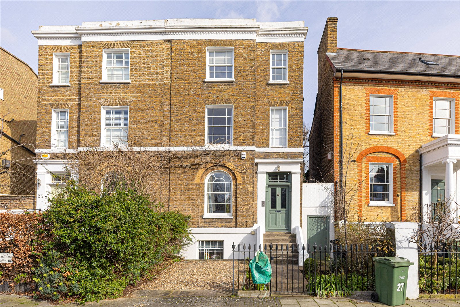 4 bedroom end terrace house for sale 0
