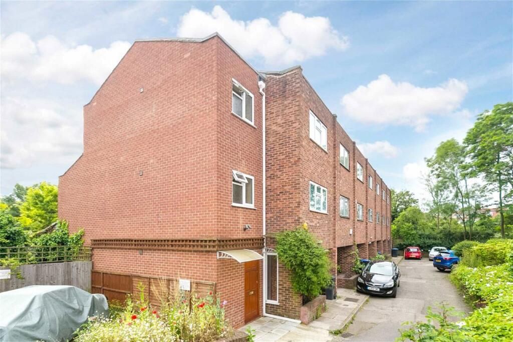 12 Lydford Road, London photo 4