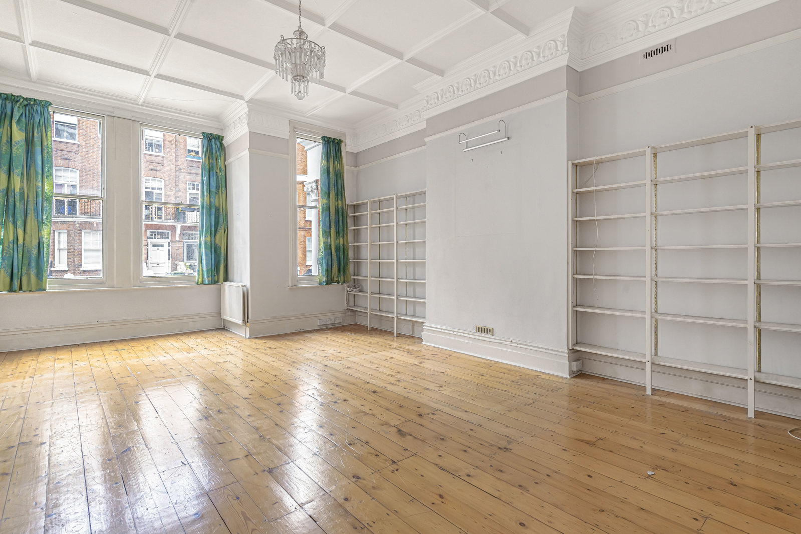 3 bedroom detached house for sale in Moreton-in-Marsh