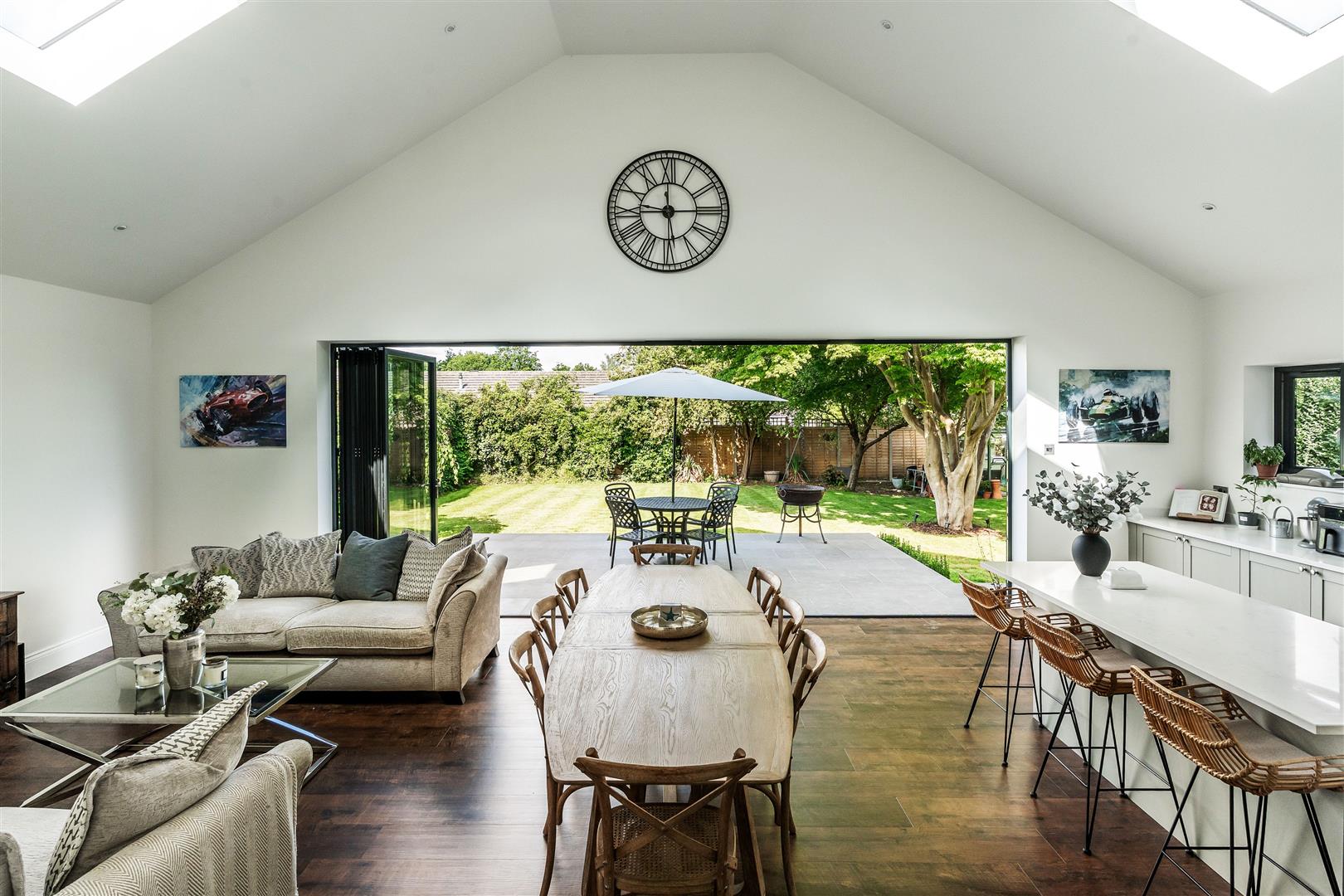 4 bedroom detached house for sale 0