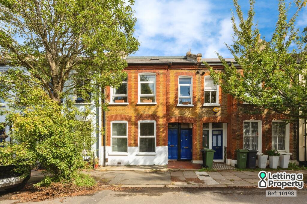55, Crimsworth Road, London photo 2