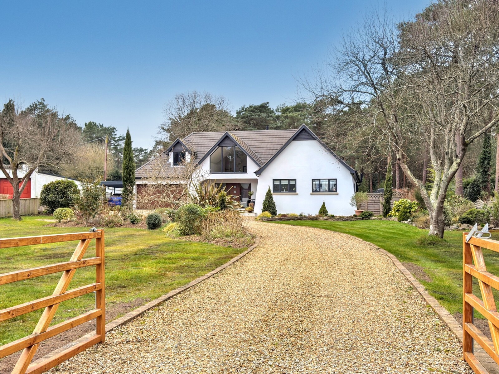 4 bedroom detached house for sale 0