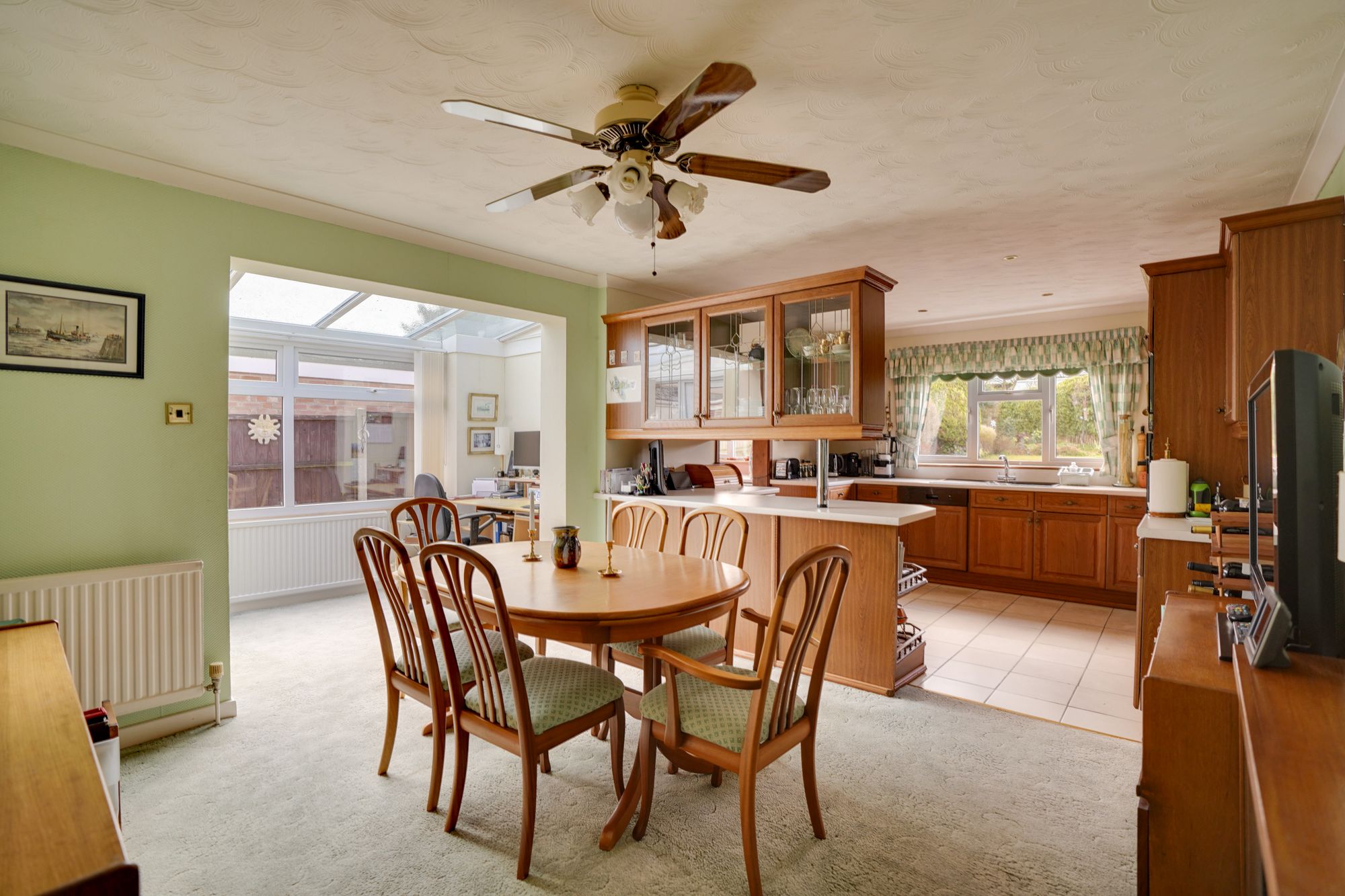 52 Ashley Road, Newmarket photo 3