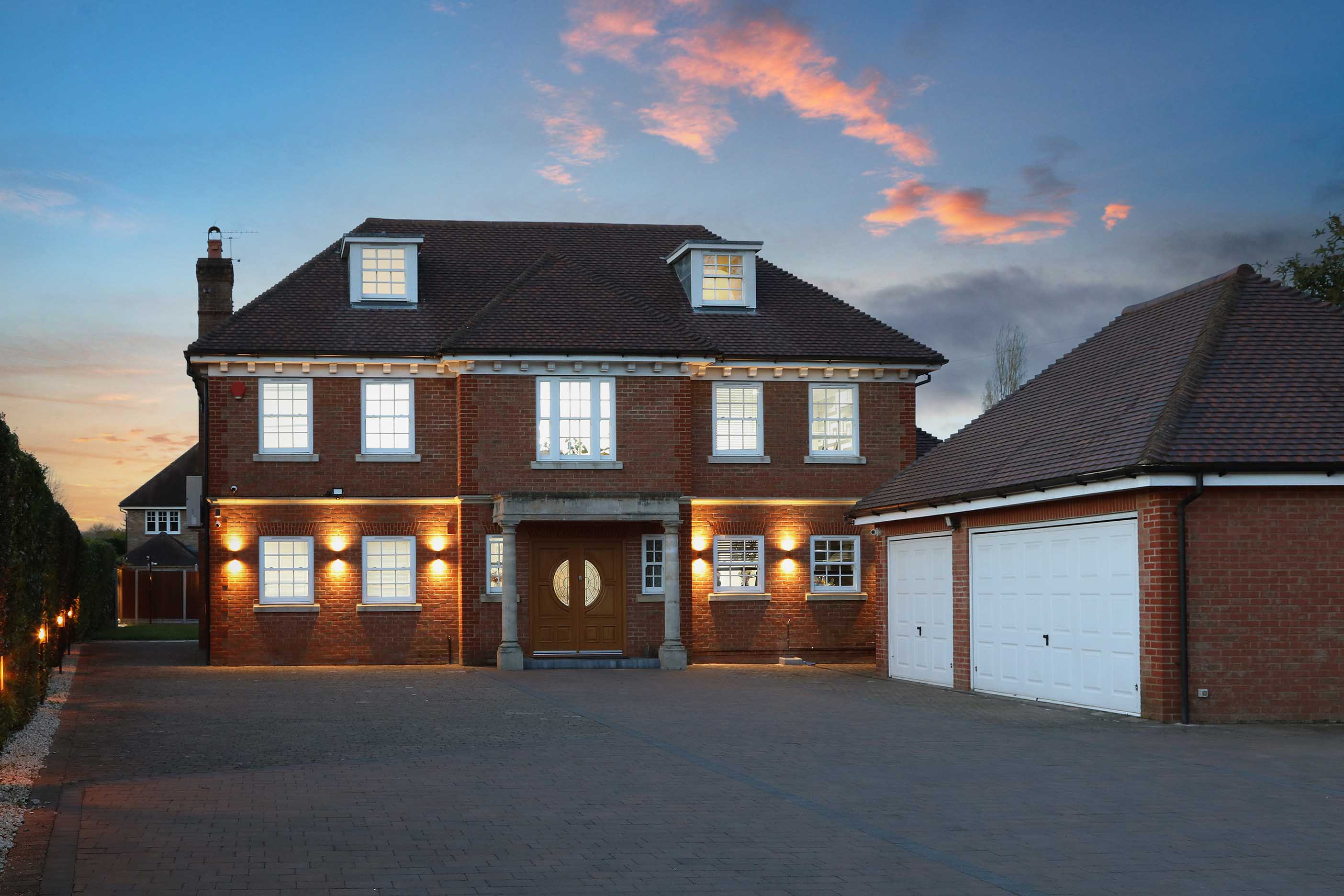 6 bedroom detached house for sale 0