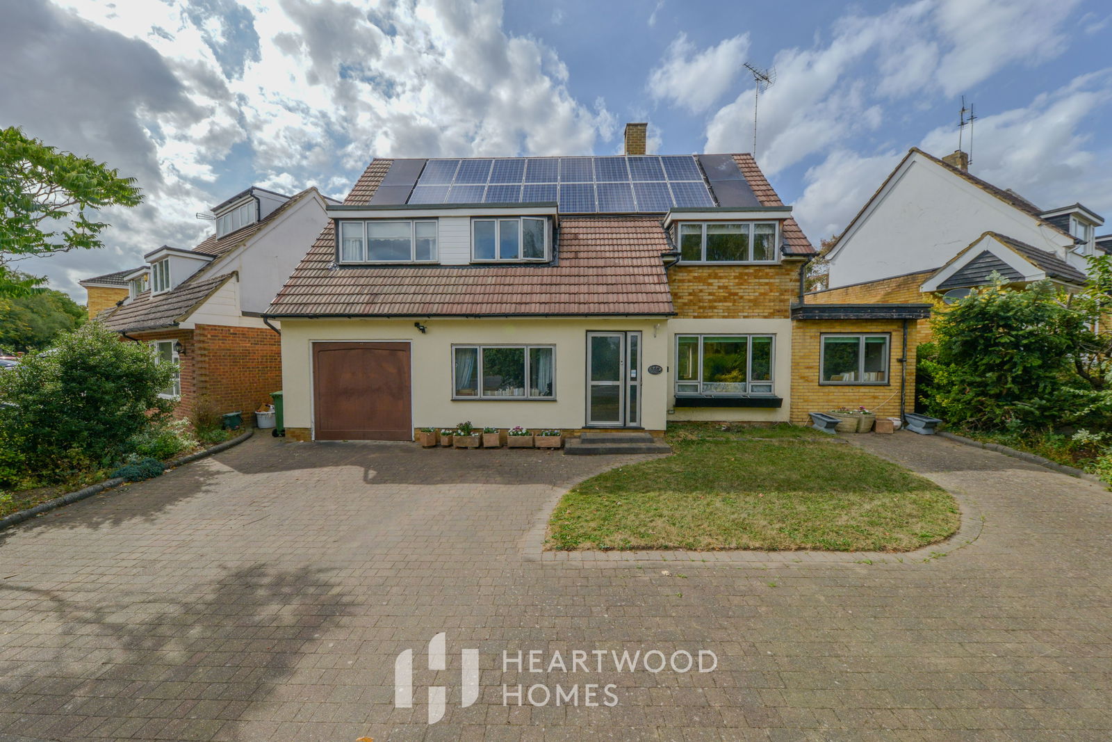 5-bed detached on 225, Sandpit Lane, St. Albans, £800,000