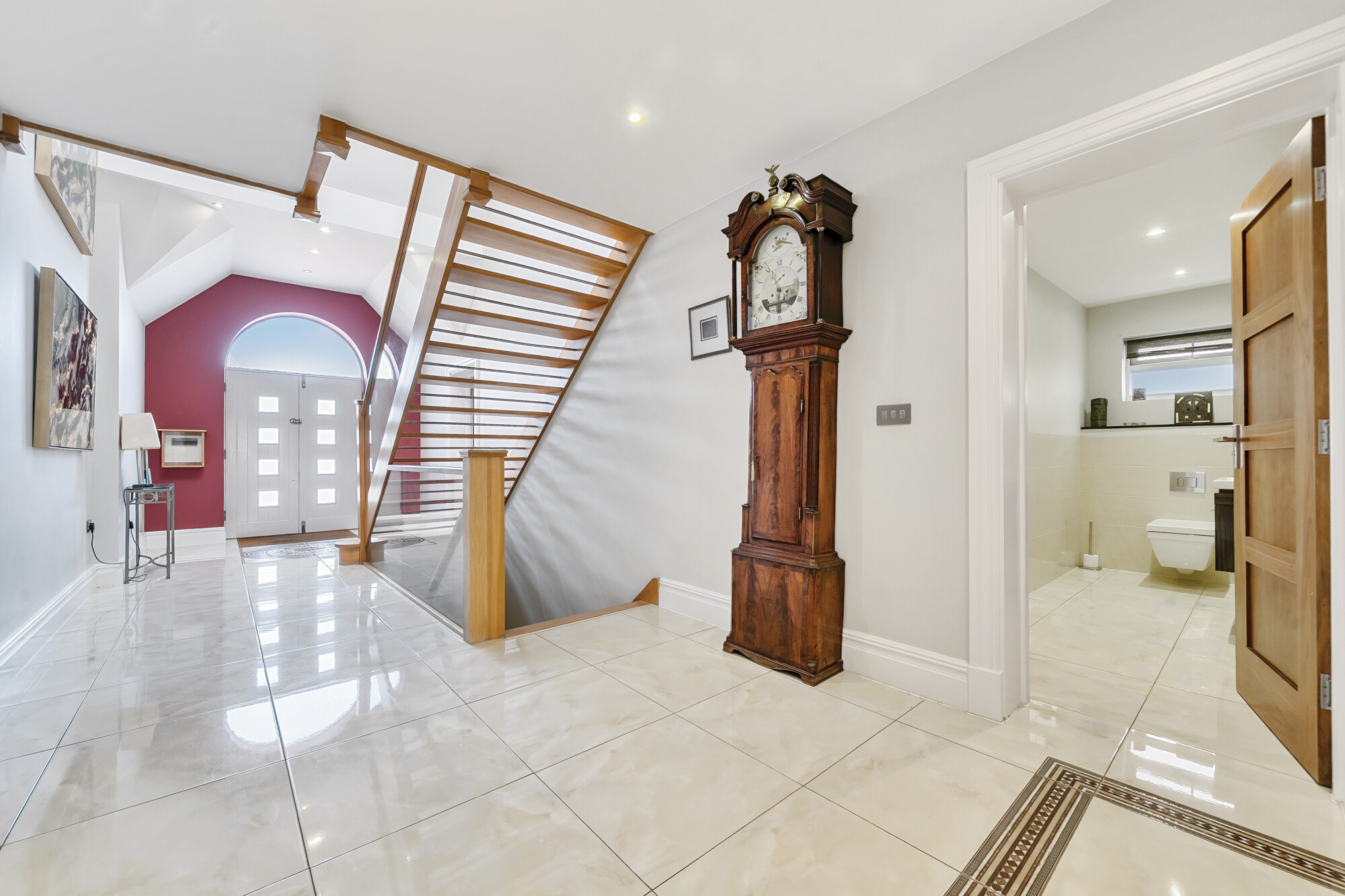 6 bedroom detached house for sale 0