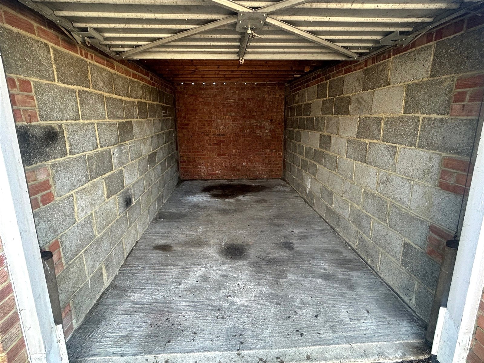 Garage,, Brook Way, West Sussex photo 4